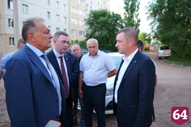 В Энгельсе завершили замену разрушенного участка коллектора